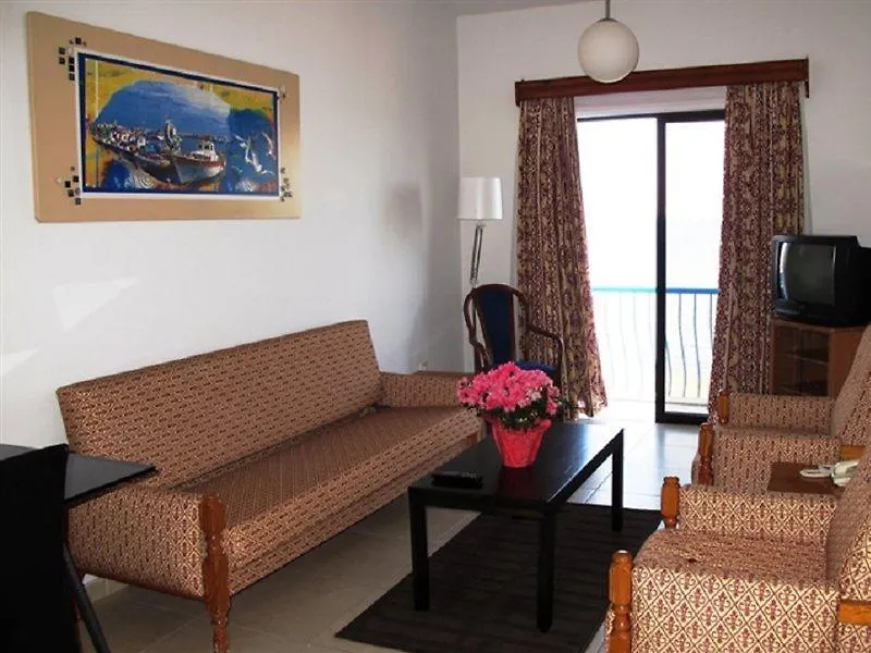 Zodiac Hotel Apartments Larnaca 4*,