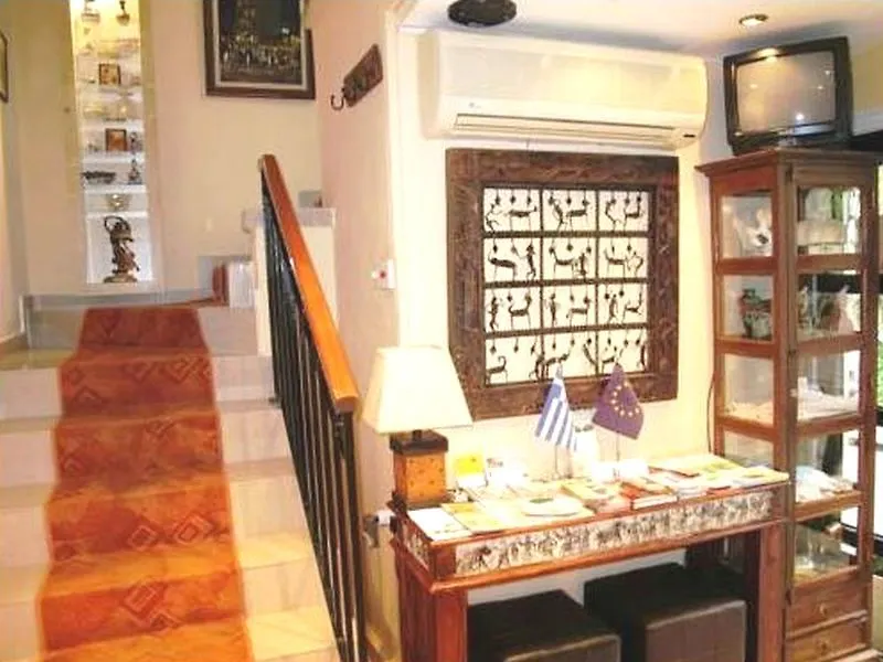 Zodiac Hotel Apartments Larnaca 4*,